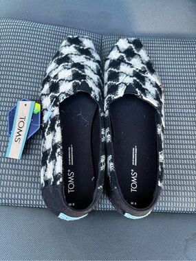 TOMS Black & White Houndstooth Slip-On Shoes